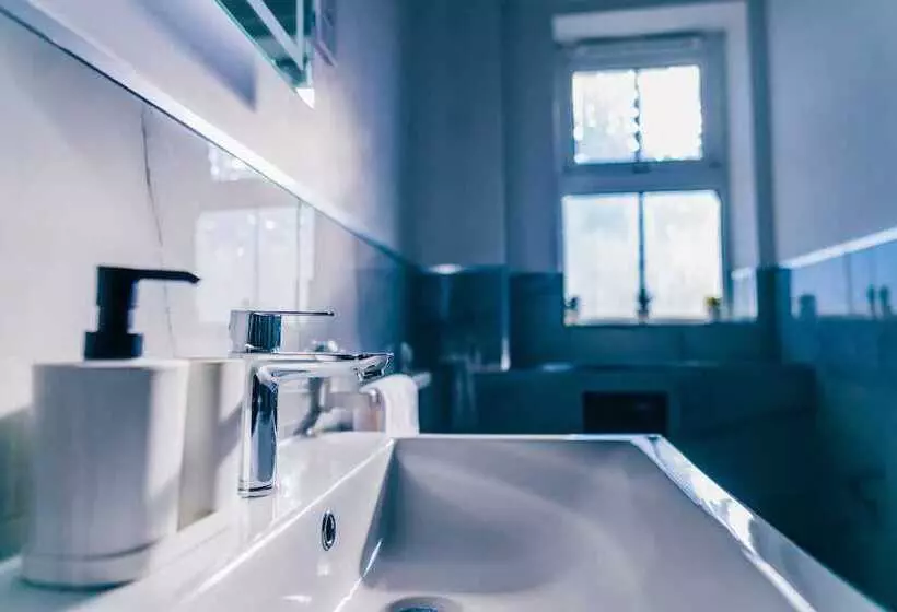اقامتگاه Remarkable 4 Bed House In Cardiff