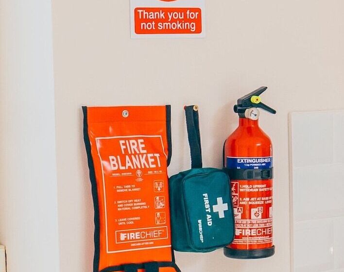 اقامتگاه Remarkable 4 Bed House In Cardiff