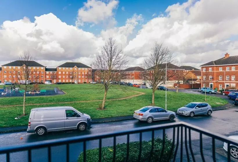 اقامتگاه Remarkable 4 Bed House In Cardiff