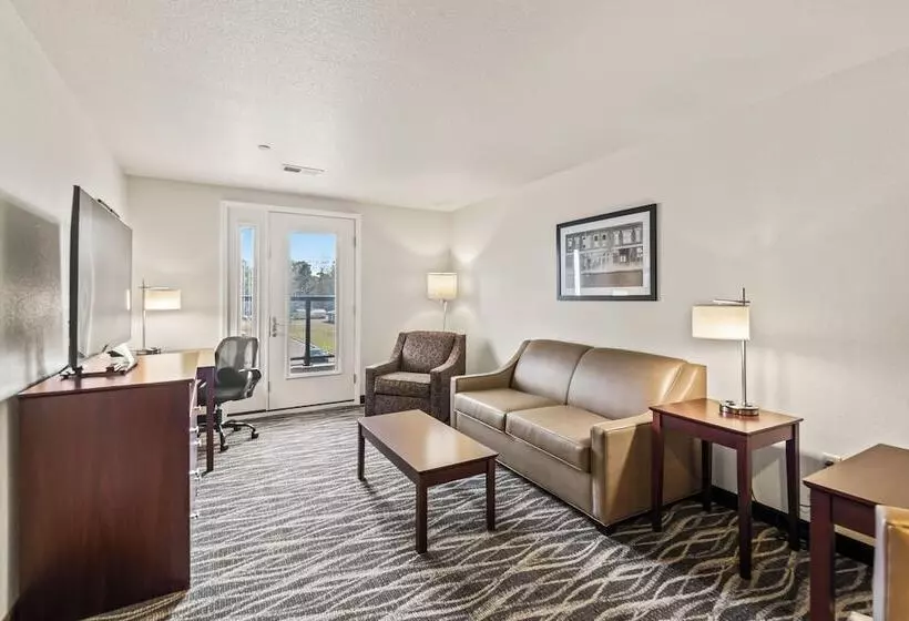 Riverstone Suites By Cobblestone Hotels   Chippewa Falls