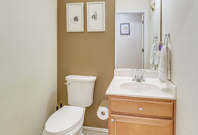 Family Friendly San Antonio Escape W/ Game Room