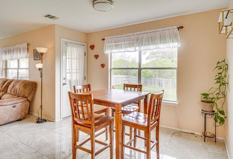 Family Friendly San Antonio Escape W/ Game Room