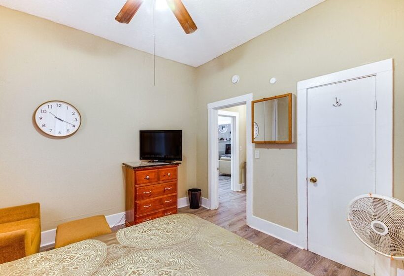 Cozy Vicksburg Home W/ Patio ~ 1 Mi To Riverfront!