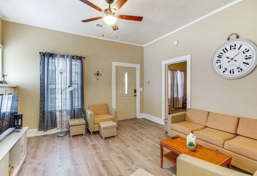 Cozy Vicksburg Home W/ Patio ~ 1 Mi To Riverfront!