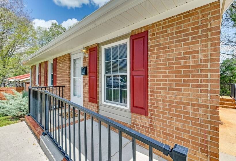 Eclectic Winston Salem Home: 3 Mi To Downtown!