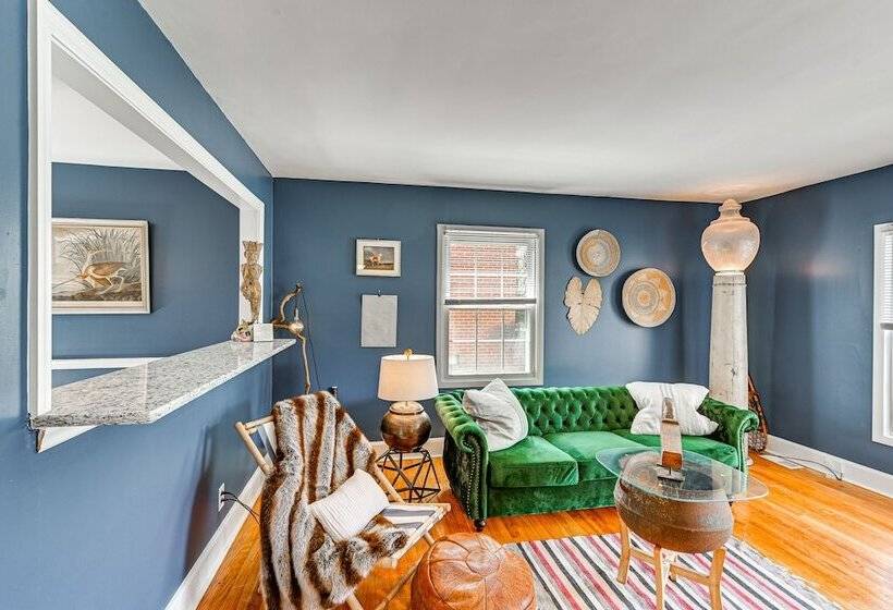 Eclectic Winston Salem Home: 3 Mi To Downtown!