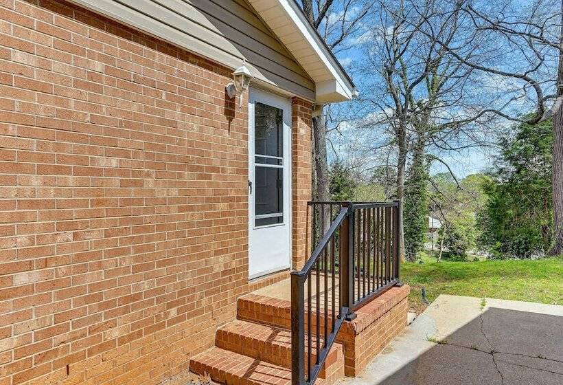 Eclectic Winston Salem Home: 3 Mi To Downtown!