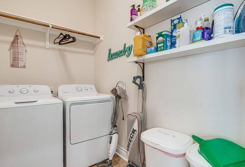 Family Friendly Lago Vista Home Near Lake Travis!