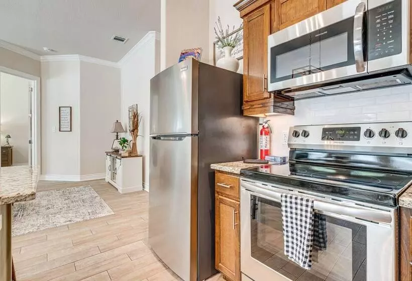 Family Friendly Lago Vista Home Near Lake Travis!