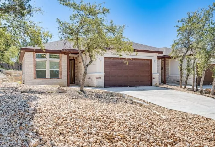 Family Friendly Lago Vista Home Near Lake Travis!