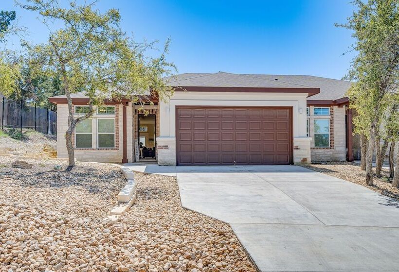 Family Friendly Lago Vista Home Near Lake Travis!