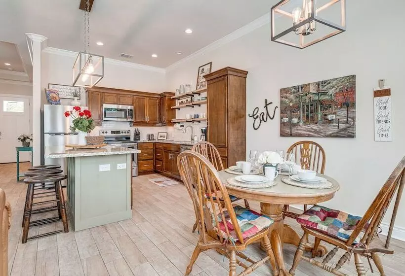 Family Friendly Lago Vista Home Near Lake Travis!