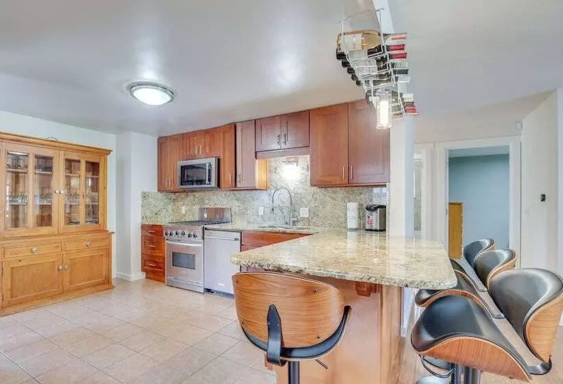 Renton Home: Gazebo W/ Tv & Bbq, 15 Mi To Seattle
