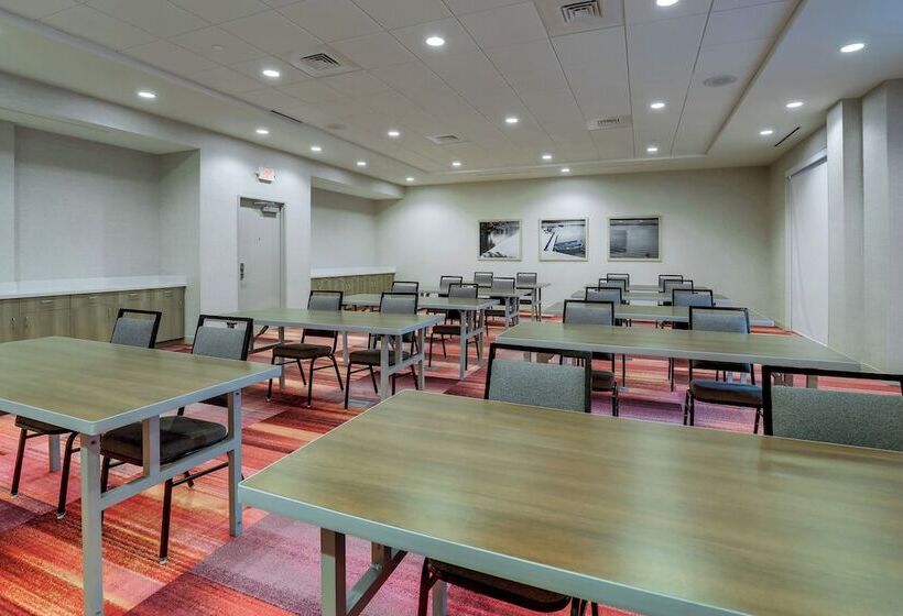 فندق Home2 Suites By Hilton Sanford