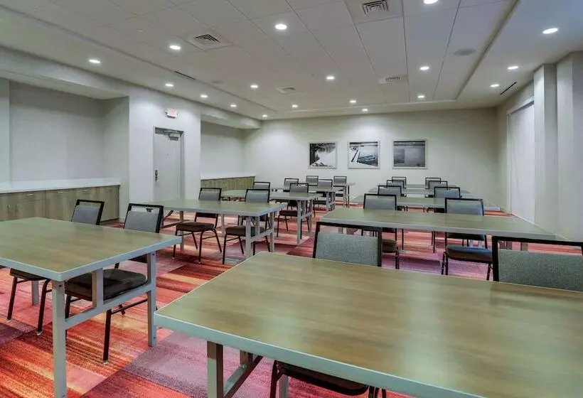 ホテル Home2 Suites By Hilton Sanford