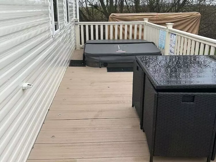 ホテル Caravansleeps6 Hottub Garden Waterwonderland