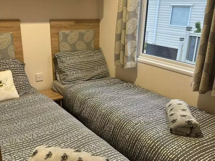 ホテル Caravansleeps6 Hottub Garden Waterwonderland