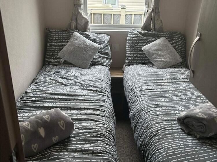 ホテル Caravansleeps6 Hottub Garden Waterwonderland