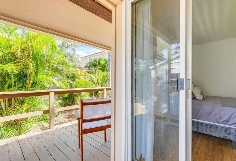 Inviting Sarasota Cottage: 5 Mi To Beach Access!