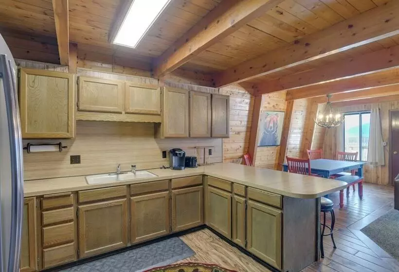 Island Park Cabin W/ Deck ~ 22 Mi To Yellowstone!