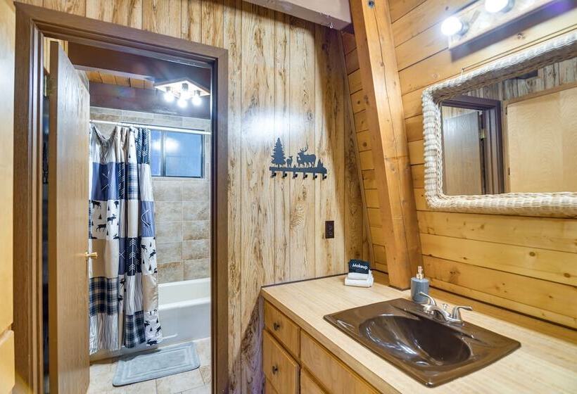 Island Park Cabin W/ Deck ~ 22 Mi To Yellowstone!