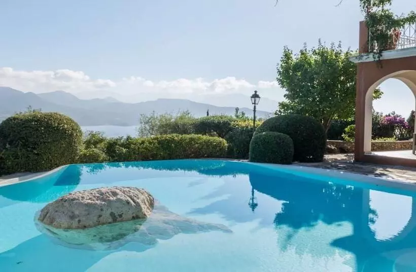 Lefkada Collection Villas