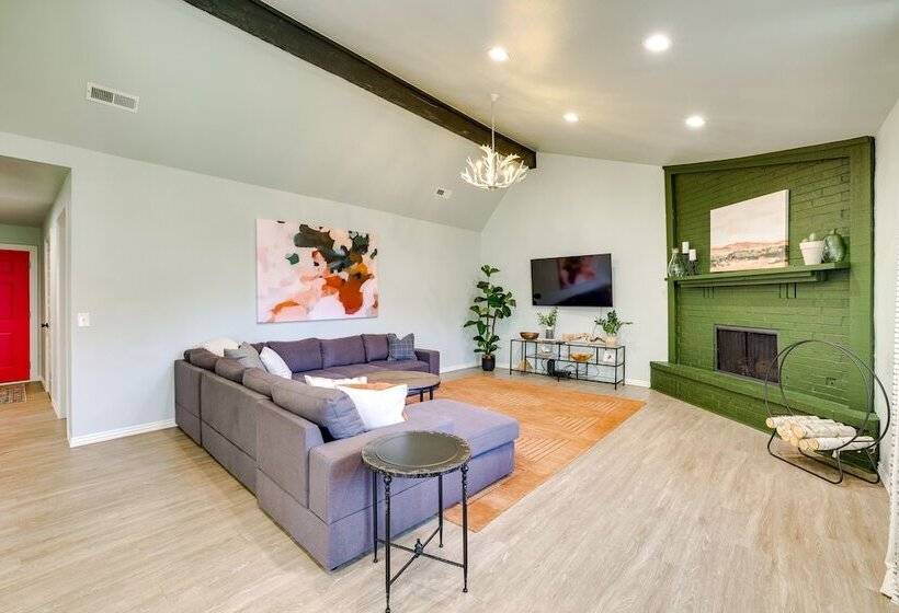 Lovely Bentonville Home W/ Grill: 1 Mi To Downtown