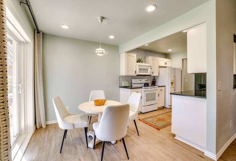 Lovely Bentonville Home W/ Grill: 1 Mi To Downtown