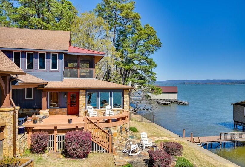 Luxurious Lakefront Paradise In Scottsboro W/ Dock