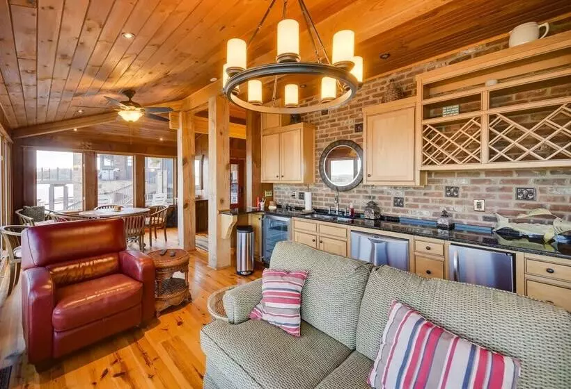 Luxurious Lakefront Paradise In Scottsboro W/ Dock