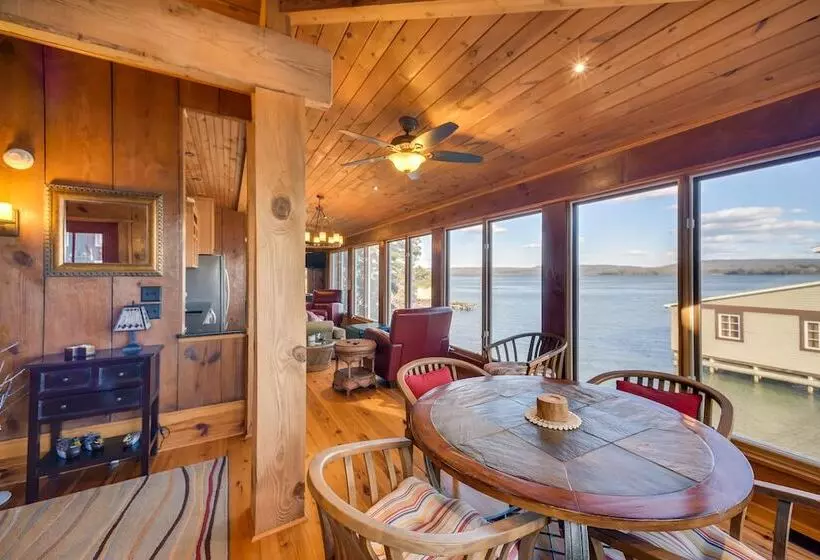 Luxurious Lakefront Paradise In Scottsboro W/ Dock