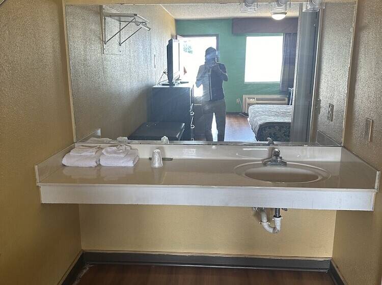 汽车旅馆  American Inn