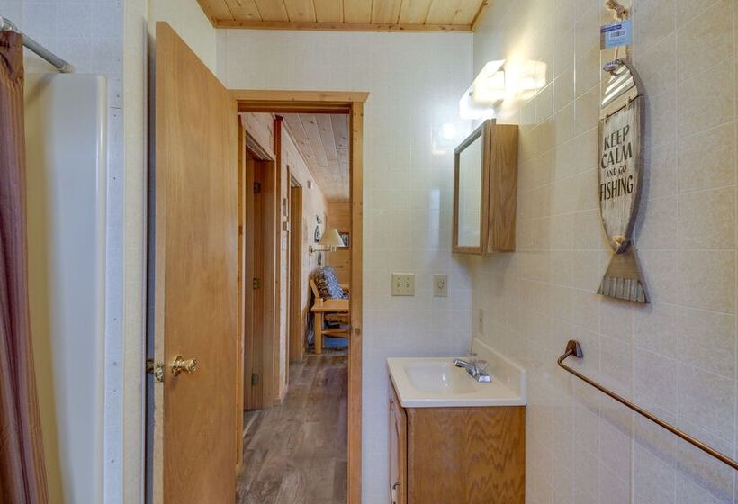 Dock & Resort Amenities: Park Rapids Cabin!