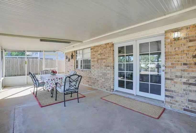 Peaceful Morgan City Home W/ Docks & Canal Access
