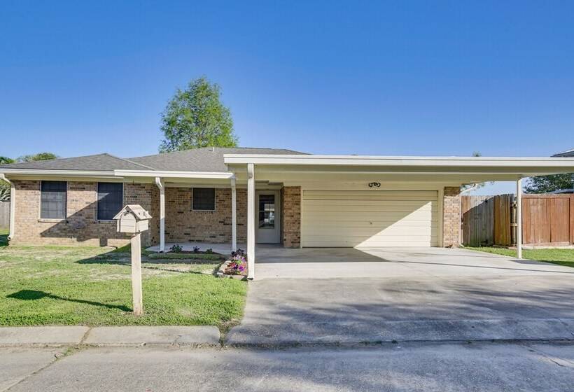Peaceful Morgan City Home W/ Docks & Canal Access
