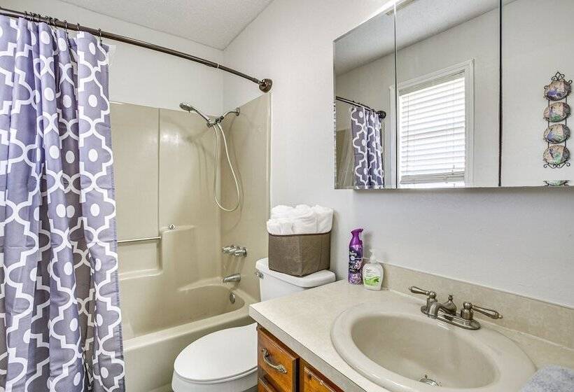 Peaceful Morgan City Home W/ Docks & Canal Access