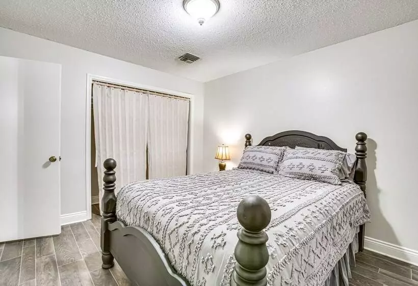 Peaceful Morgan City Home W/ Docks & Canal Access
