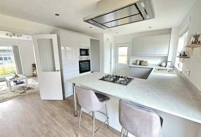 ペンション Family Home With Free Parking