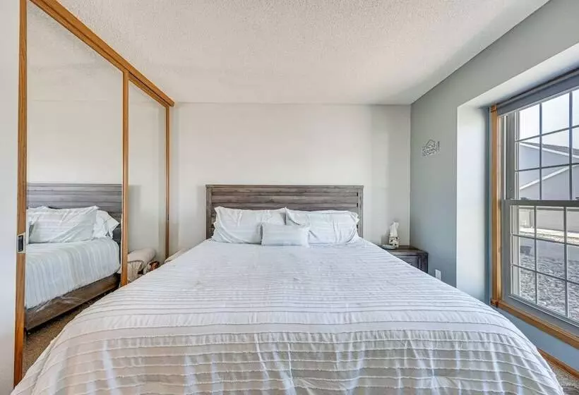 Pet Friendly Colorado Springs Home W/ Mtn Views!