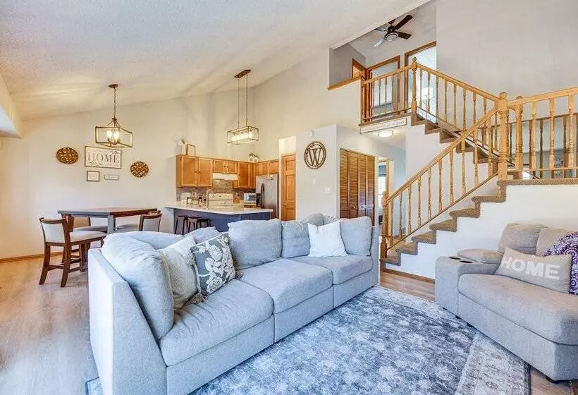 Pet Friendly Colorado Springs Home W/ Mtn Views!