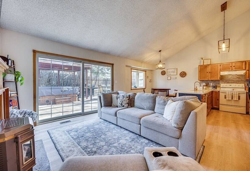 Pet Friendly Colorado Springs Home W/ Mtn Views!
