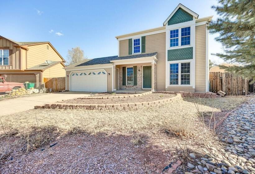 Pet Friendly Colorado Springs Home W/ Mtn Views!