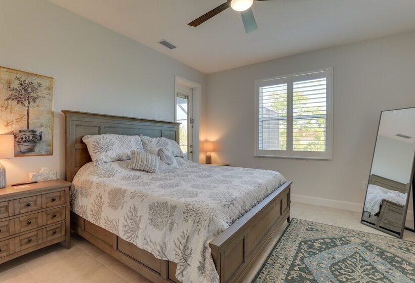 Port Charlotte Home: Heated Pool, Screened Lanai!