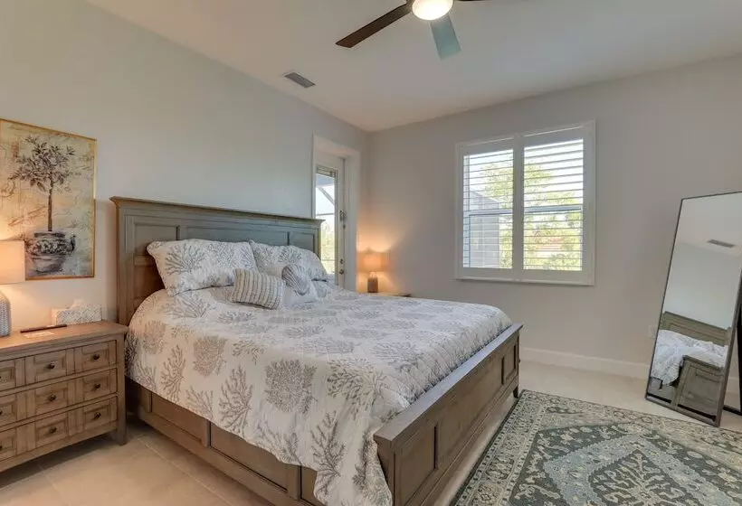 Port Charlotte Home: Heated Pool, Screened Lanai!