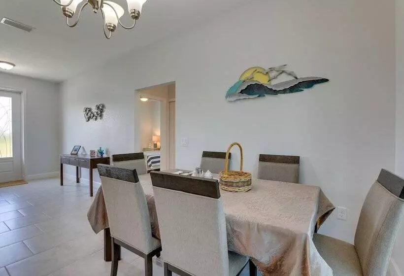 Port Charlotte Home: Heated Pool, Screened Lanai!