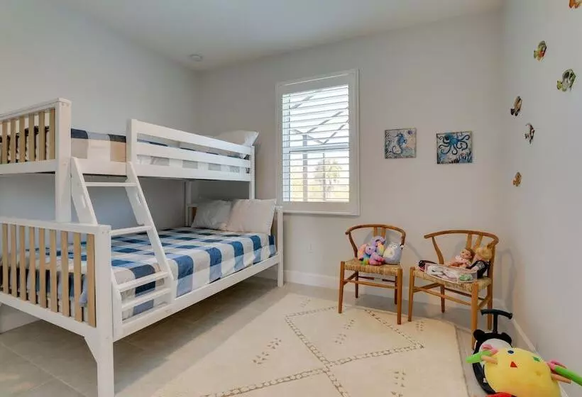 Port Charlotte Home: Heated Pool, Screened Lanai!