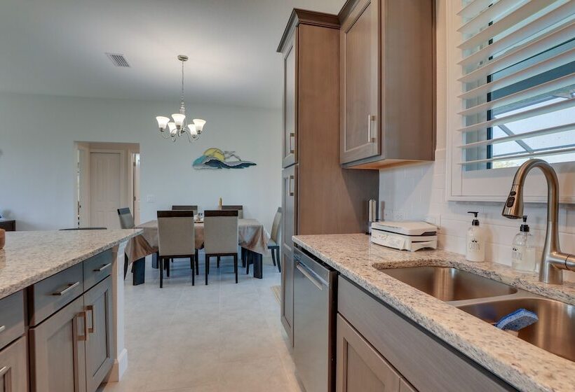 Port Charlotte Home: Heated Pool, Screened Lanai!