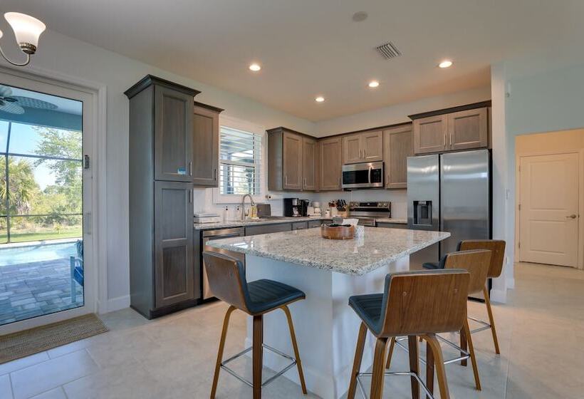 Port Charlotte Home: Heated Pool, Screened Lanai!