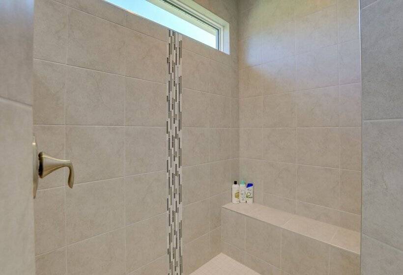 Port Charlotte Home: Heated Pool, Screened Lanai!