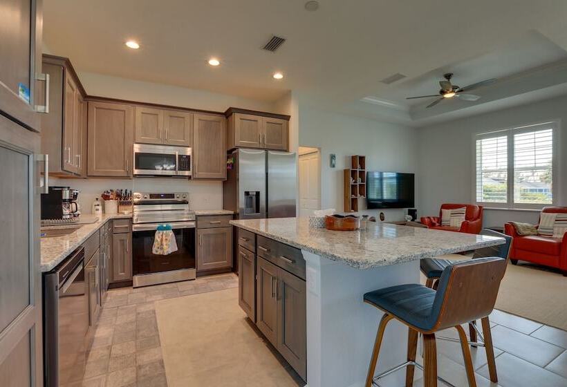 Port Charlotte Home: Heated Pool, Screened Lanai!